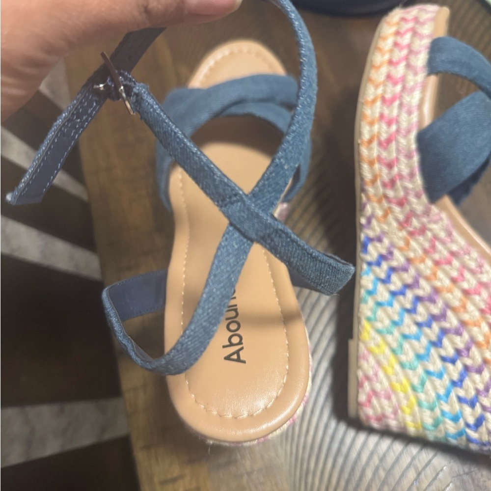 Colorful Woven Wedge Sandals - Picture 2 of 5
